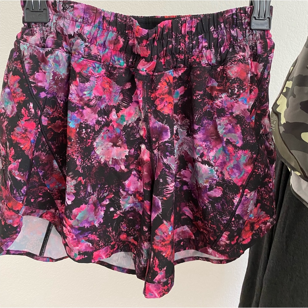 Lululemon shorts size 8